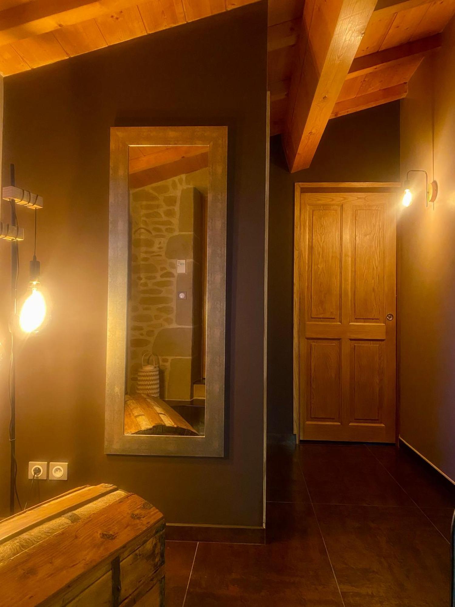 Le Domaine D'Adrien Apartment Larnage Екстериор снимка