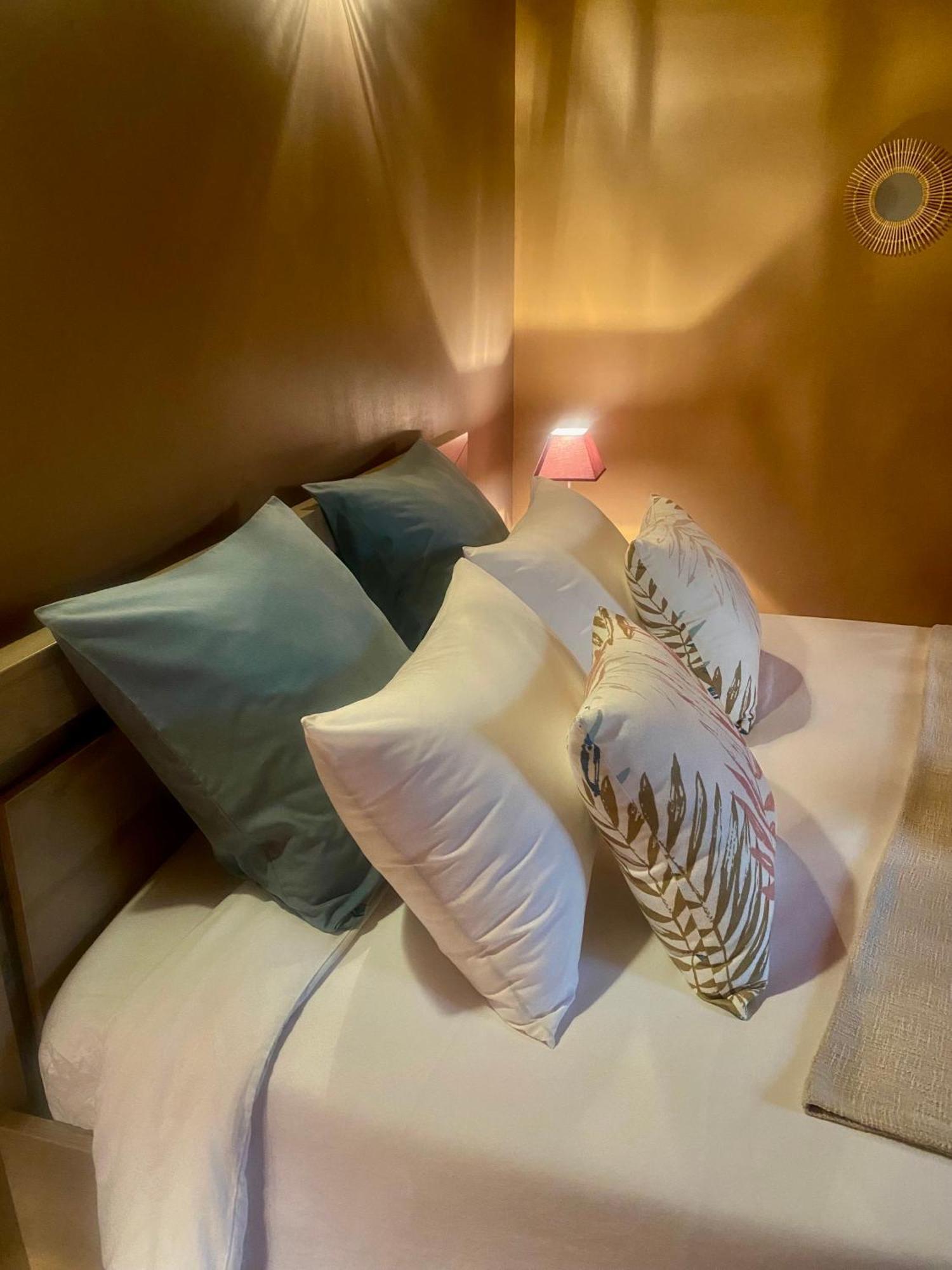Le Domaine D'Adrien Apartment Larnage Екстериор снимка