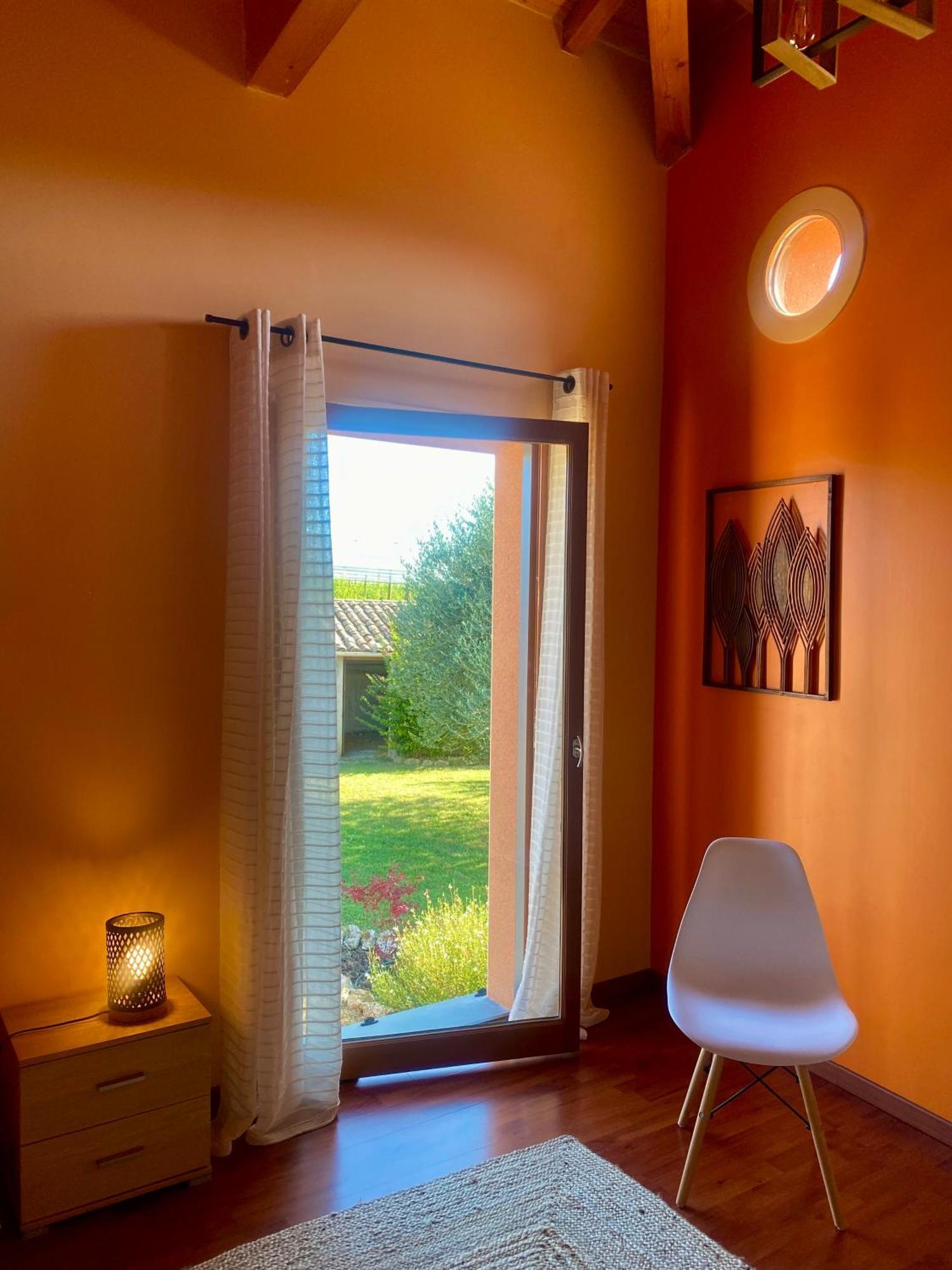 Le Domaine D'Adrien Apartment Larnage Екстериор снимка