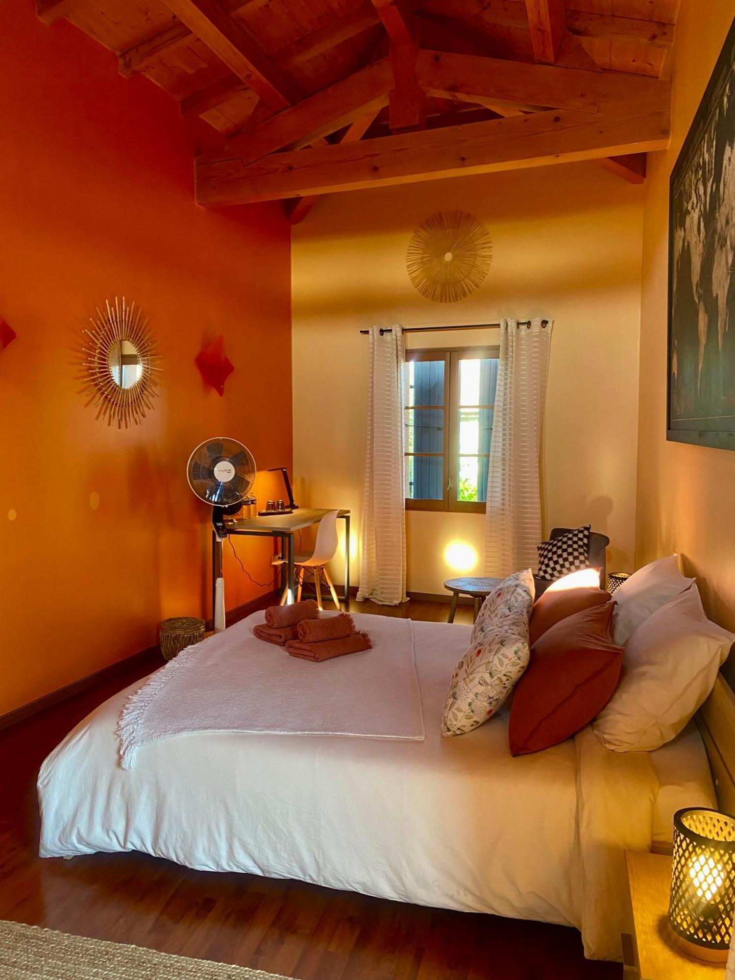 Le Domaine D'Adrien Apartment Larnage Екстериор снимка