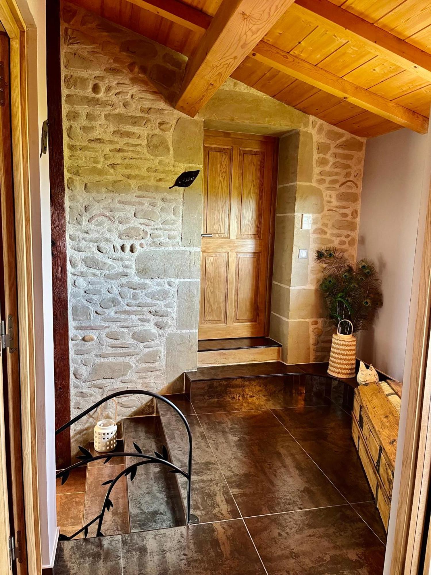 Le Domaine D'Adrien Apartment Larnage Екстериор снимка